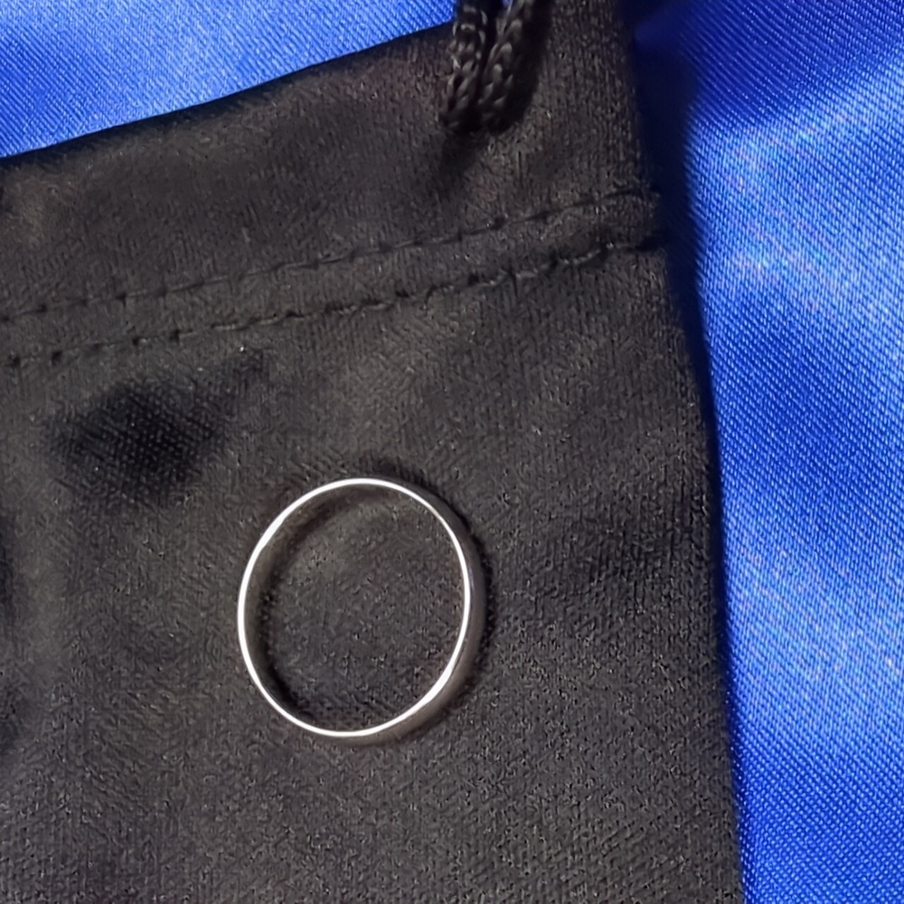 Size 7 ladies Ring